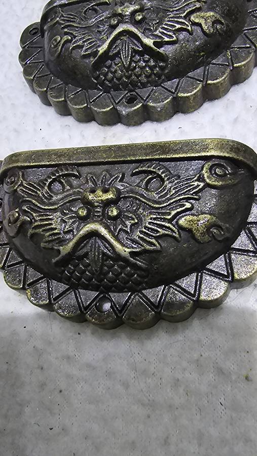 SET OF 6 METAL CHINESE DRAGON DRAWER/ CUP PULLS