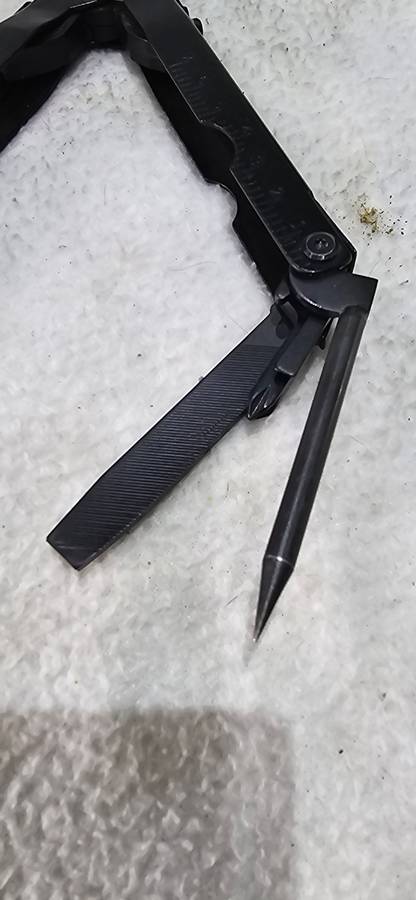 MULTIFUNCTIONAL PLIER SCREWDRIVER KIT(CAROLINA ,USA)