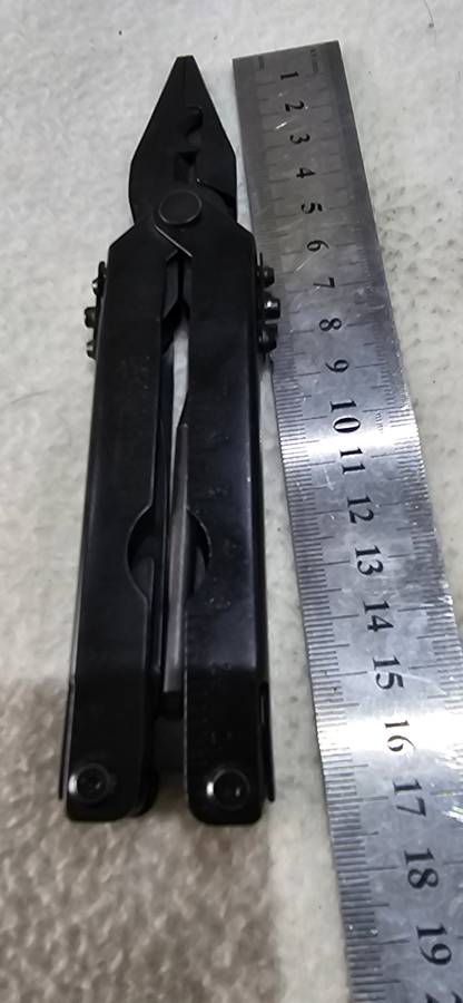 MULTIFUNCTIONAL PLIER SCREWDRIVER KIT(CAROLINA ,USA)