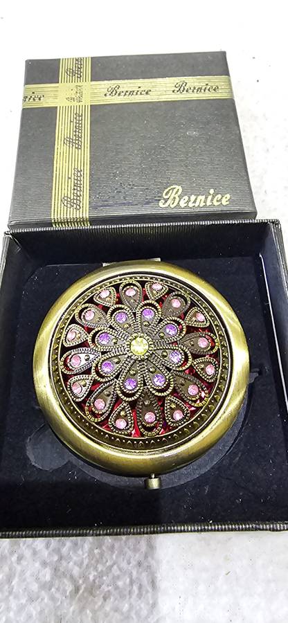 BERNICE COMPACT FOLDABLE TRAVEL MIRROR