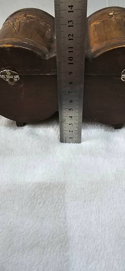 VINTAGE COLLECTIVE WOODEN JEWELRY BOX