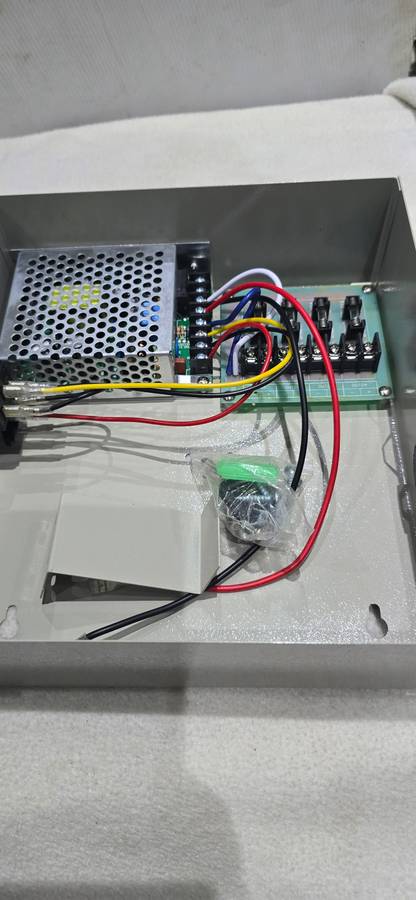 DC 12V POWER SUPPLY WITH BATTERY BACKUP