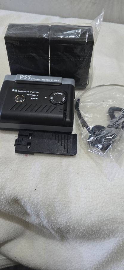 STEREO CASSETTE PLAYER WITH  SPEAKERS AND HEADPHONE(WALKIE TALKIE TYPE )