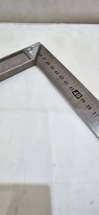 STAINLESS STEEL 48CM SQUARE RULER