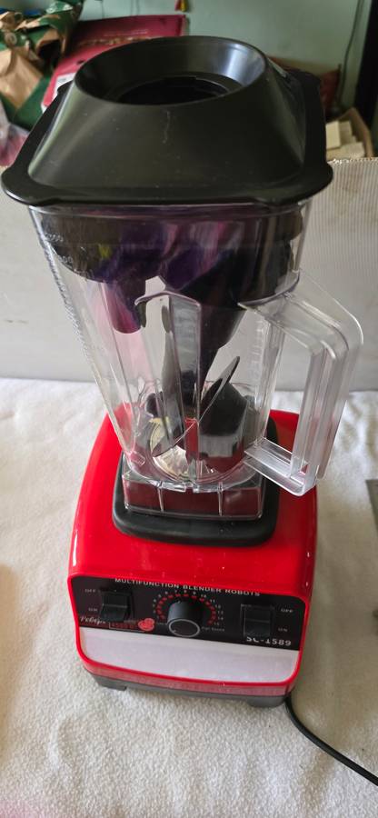 MULTIFUNCTIONAL BLENDER WITH ALL ATTACHMENTS