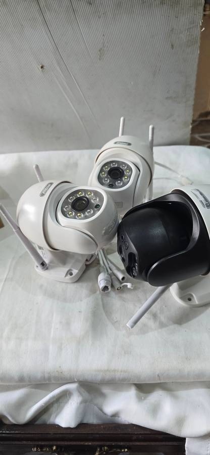 JOBLOT ANDOWL WIFI CAMERAS-SEE DESCRIPTION