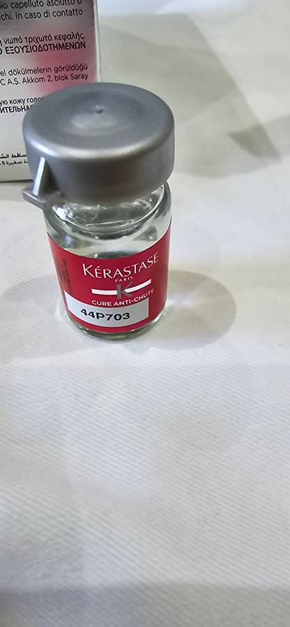 KERASTASE SPECIFIQUE CURE ANTI-CHUTE INTENSE ANTI THINNING CARE(18 X 6ML) 6 WEEK TREATMENT