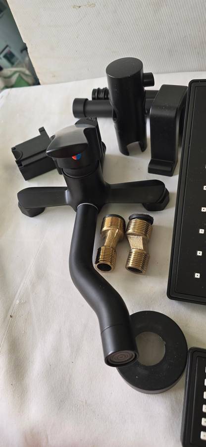 ALL IN ONE BATHROOM SHOWER FAUCET SET