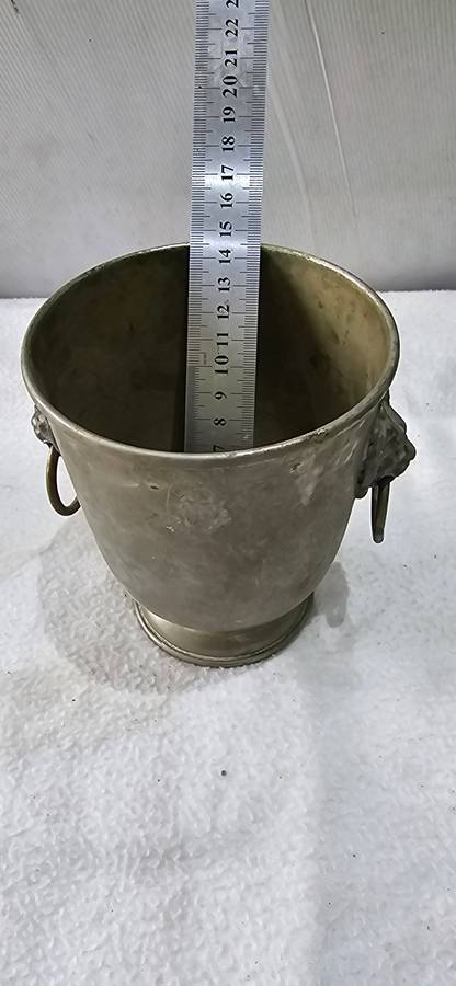 VINTAGE EPNS TALISMAN LION HEAD HANDLES VASE/WINE COOLER