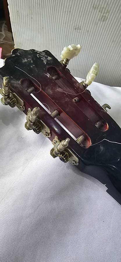 WOODEN GUITAR (SEE DESCRIPTION)