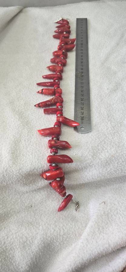 NATURAL RED CORAL NECKLACE