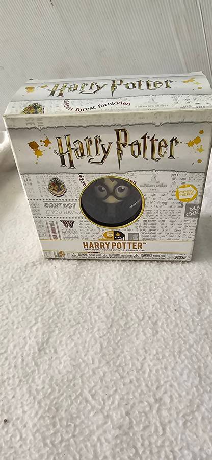 HARRY POTTER FIGURINE