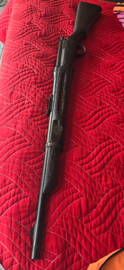 ANTIQUE LEE ENSFIELD WORLD WAR RIFLE(DEACTIVATED)
