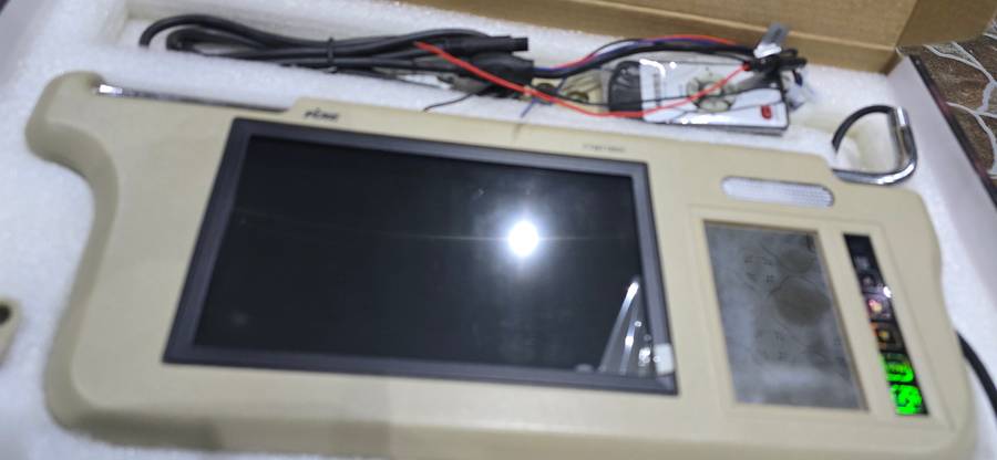 7"  CAR AUDIO SUN -VISOR TFT LCD MONITOR-REMOTE CONTROLLER