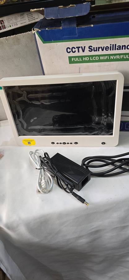 Full HD LCD WiFi NVR