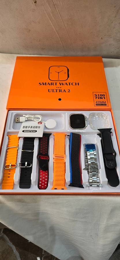 Smart watch with 7 changeable straps