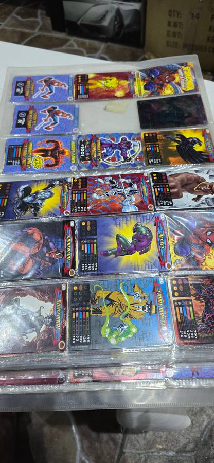 OVER 200 SUPERHEROES TDC IN ALBUM