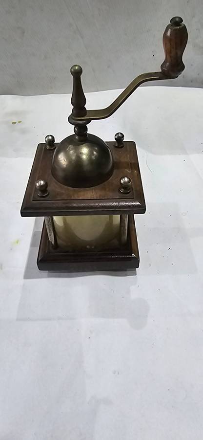 VINTAGE SPICE GRINDER