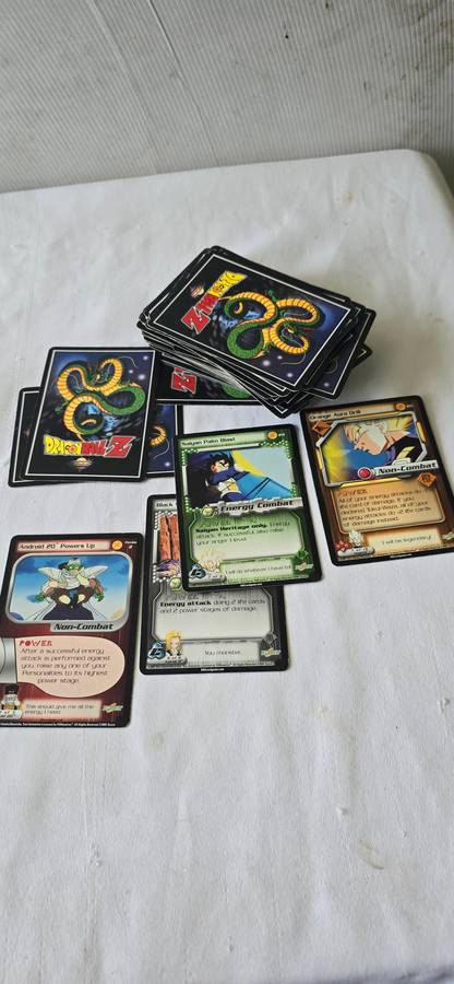 OVER 90 DRAGONBALL-Z TRADING CARDS