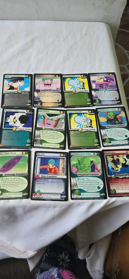 OVER 90 DRAGONBALL-Z TRADING CARDS