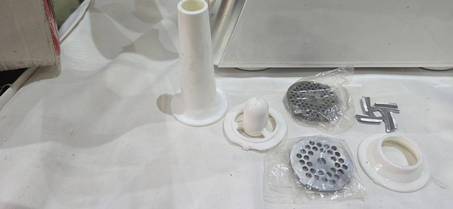 MEAT GRINDER (UNUSED) WITH ATTACHMENTS