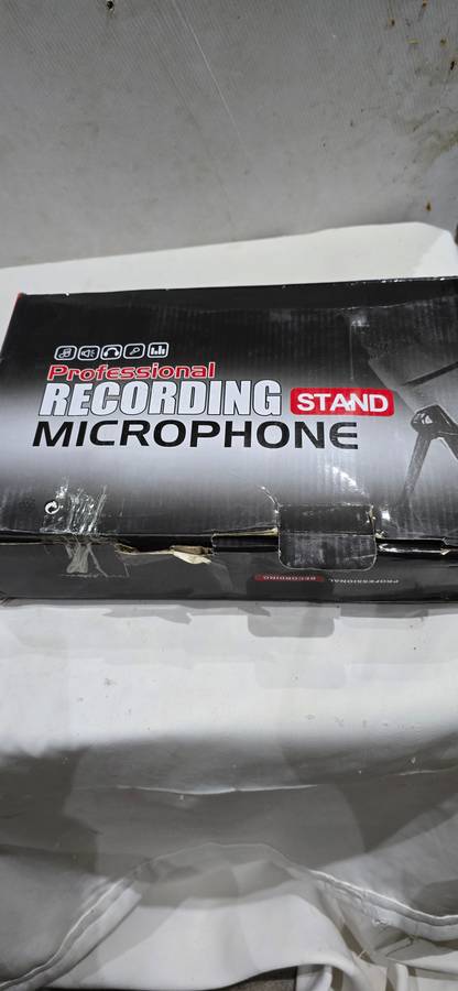 MICROPHONE KIT WITH V8 LIVE SOUND CARD