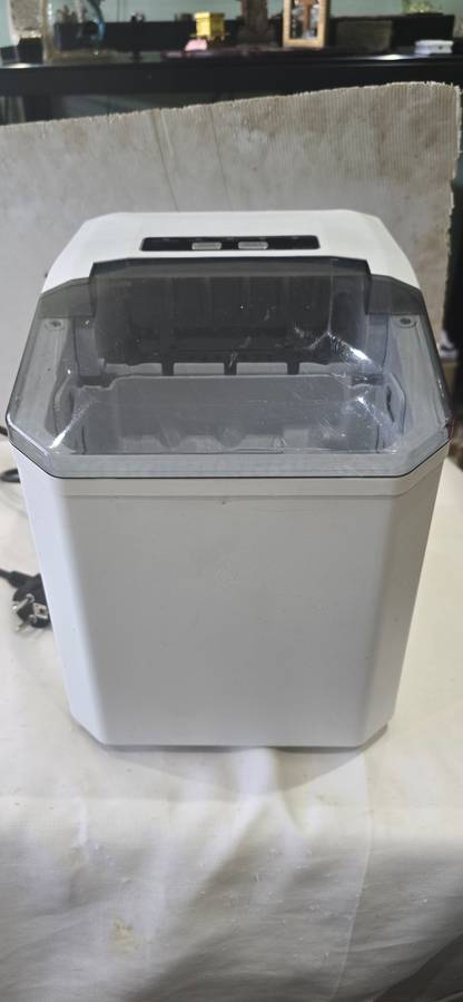 COUNTERTOP ICE MAKER(UNUSED CONDITION)