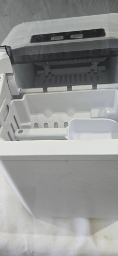 COUNTERTOP ICE MAKER(UNUSED CONDITION)