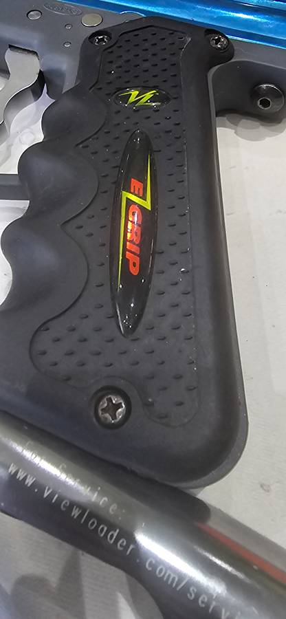 E GRIP PAINTBALL GUN WITH CARRY CASE