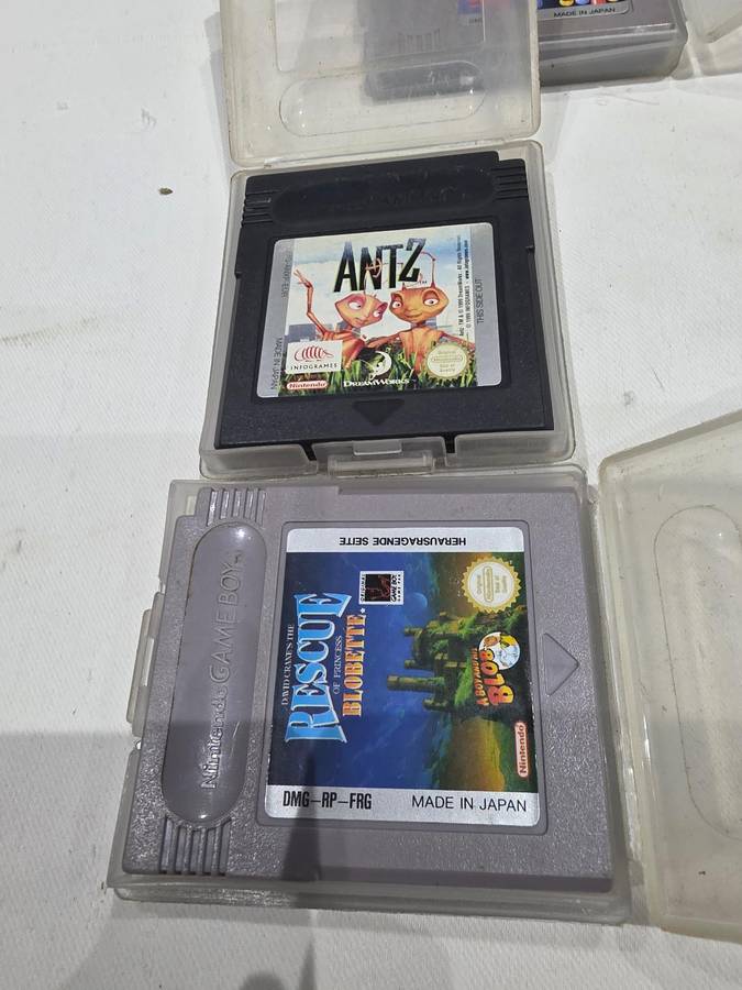 NINTENDO 1989 GAME BOY INCL.8 GAME CARTRIDGES