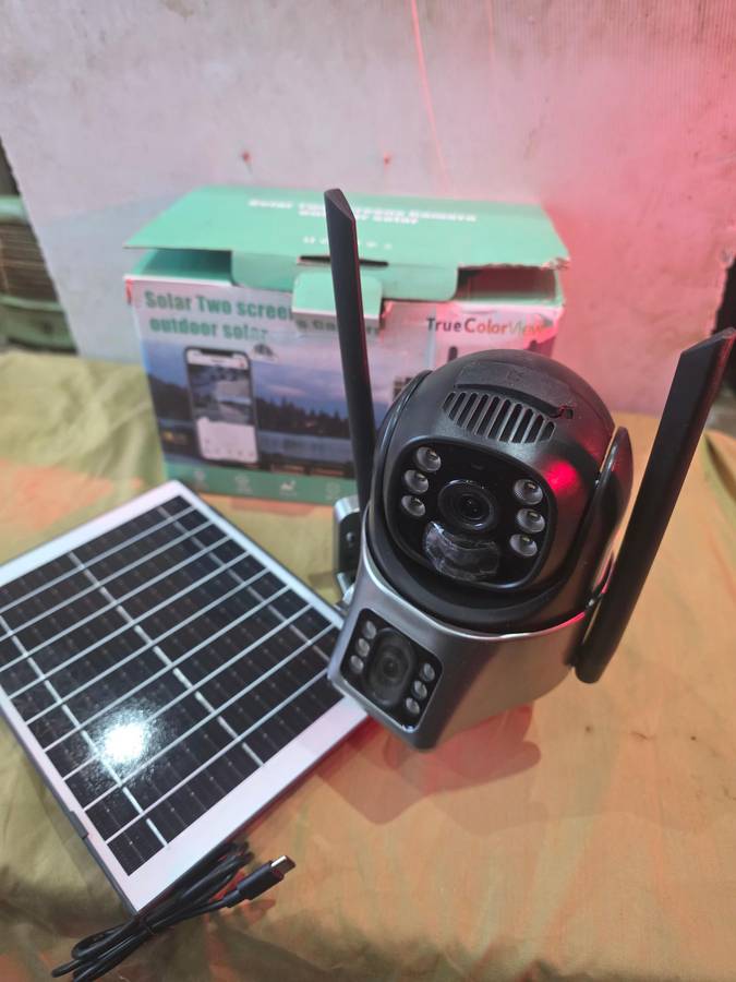SOLAR 2 SCREENS OUTDOOR CAMERA