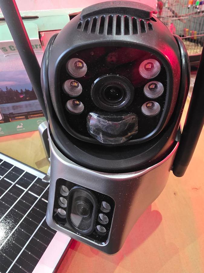 SOLAR 2 SCREENS OUTDOOR CAMERA