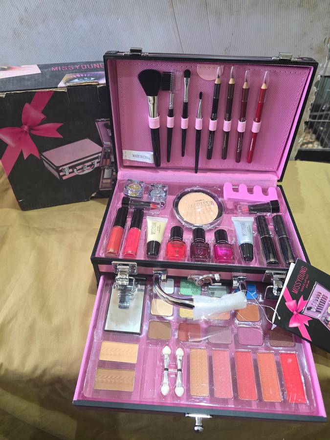 49 PIECE MISS YOUNG MAKEUP KIT