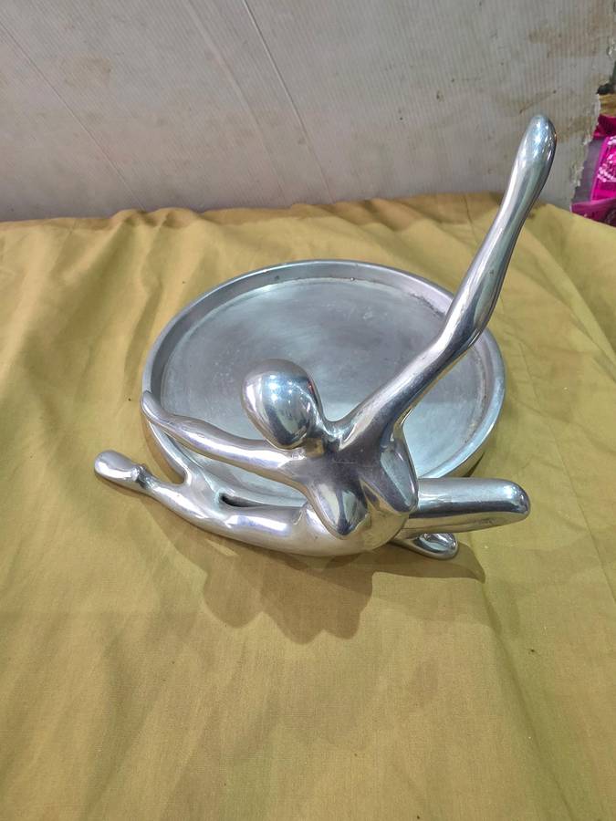 LADY FIGURE PEWTER TRAY( CAROL BOYES STYLE)
