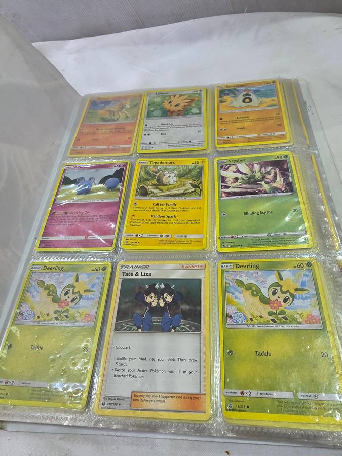 ALBUM OF POKEMAN CARDS