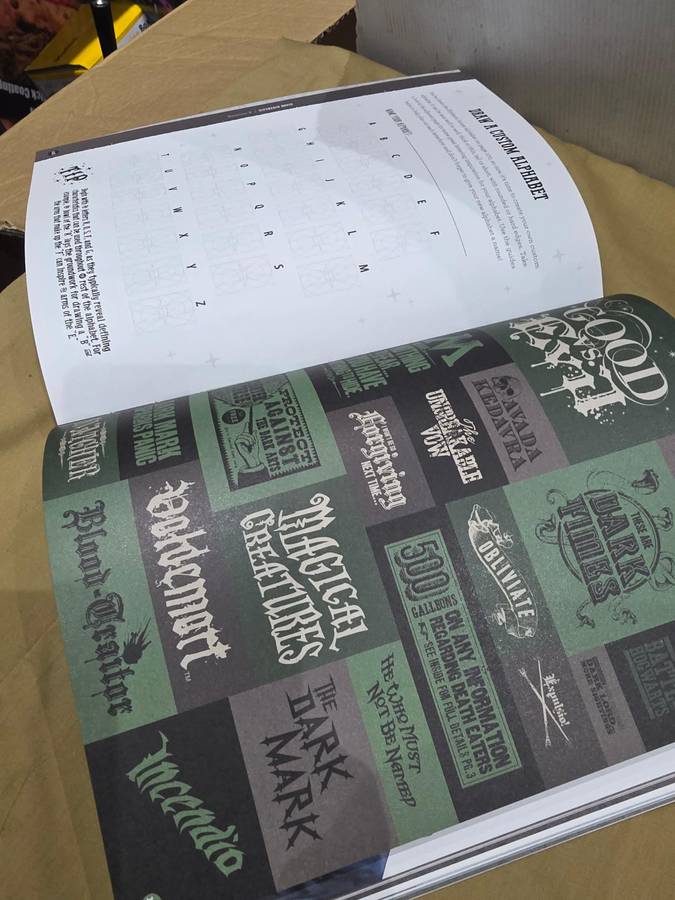 HARRY POTTER HAND LETTERUNG BOOK BY JAY ROEDER(UNUSED)