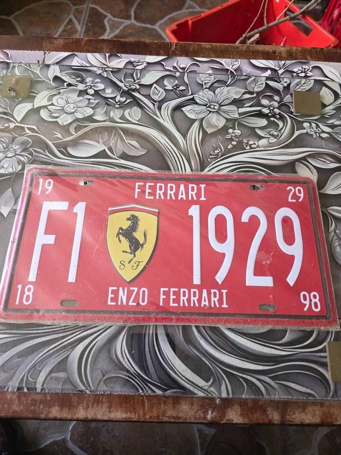 FERRARI F1 METAL SIGN (30x 15cm)
