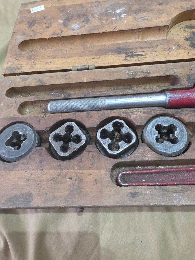 VINTAGE TAP AND DIE SET