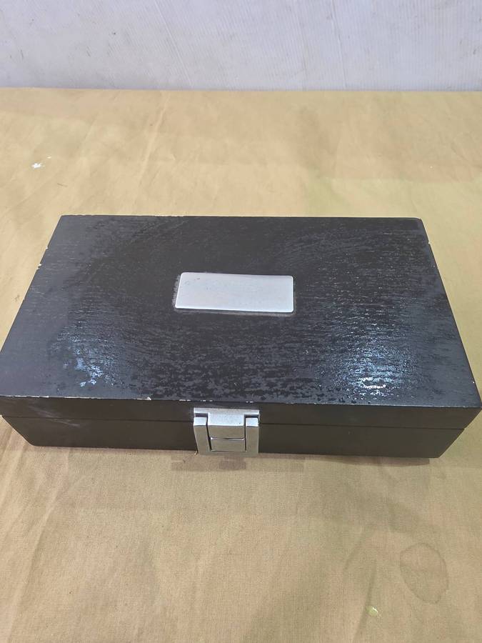 PACK OF CARDS WITH 3 METAL DICE GIFT SET BY SIEMENS MOBILE(UNUSED)