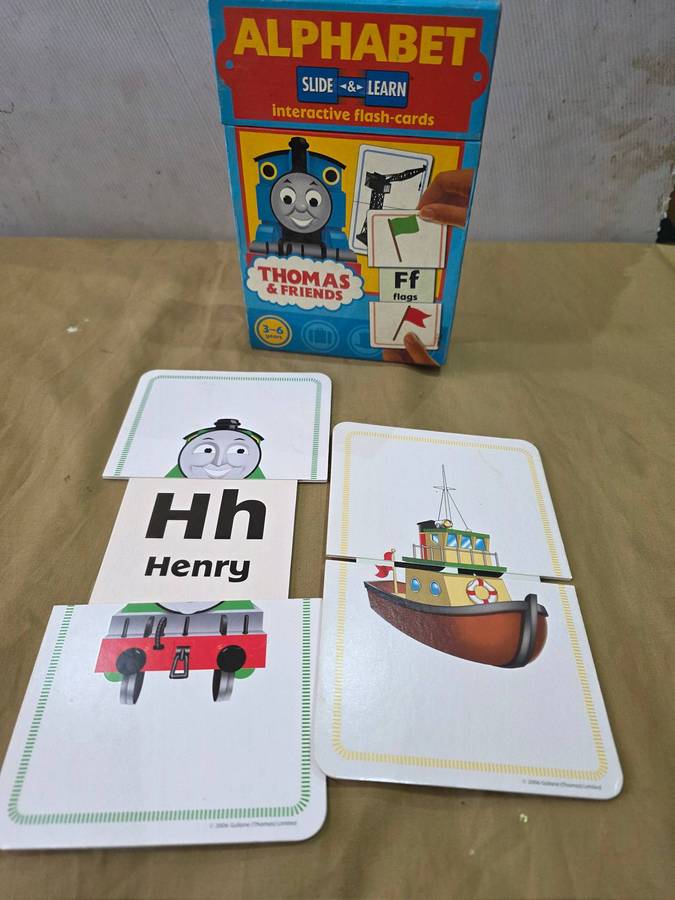 THOMAS AND FRIENDS SLIDE AND LEARN INTERACTIVE FLASH CARDS(UNUSED)