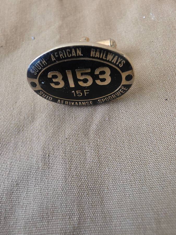 VINTAGE SAR SIGN,(BILINGUAL) CUFFLINKS
