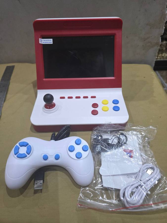MINI ARCADE MACHIME WITH BUILT IN GAMES