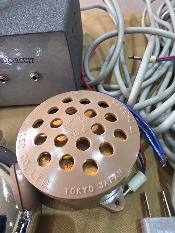 VINTAGE ELECTRONIC TELECOMMUNICATION KIT