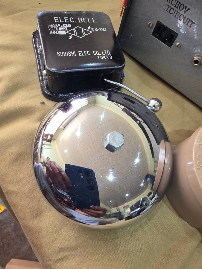 VINTAGE ELECTRONIC TELECOMMUNICATION KIT