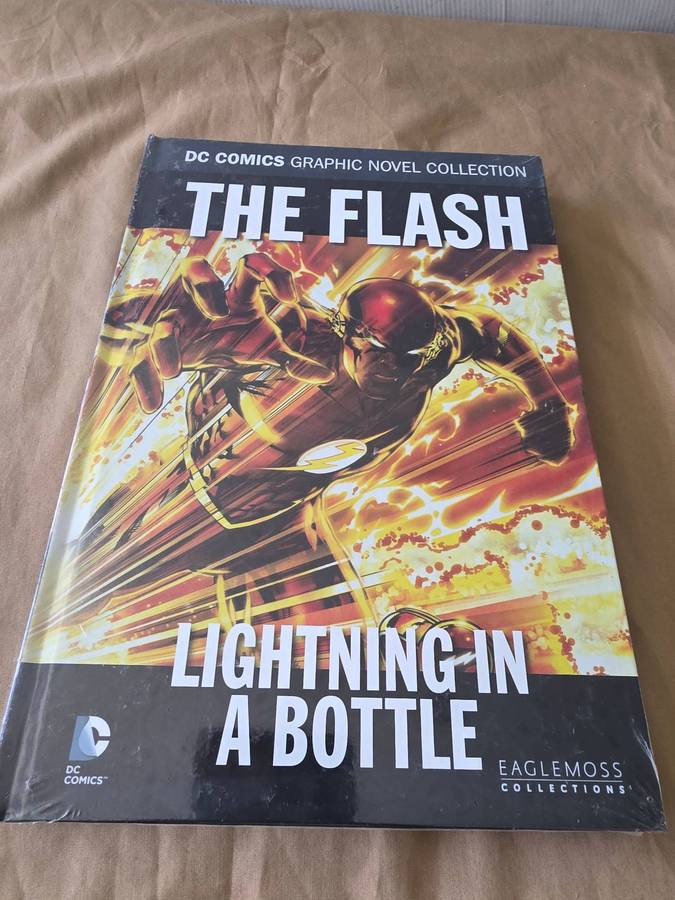 DC HARDCOVER COMIC (THE FLASH)