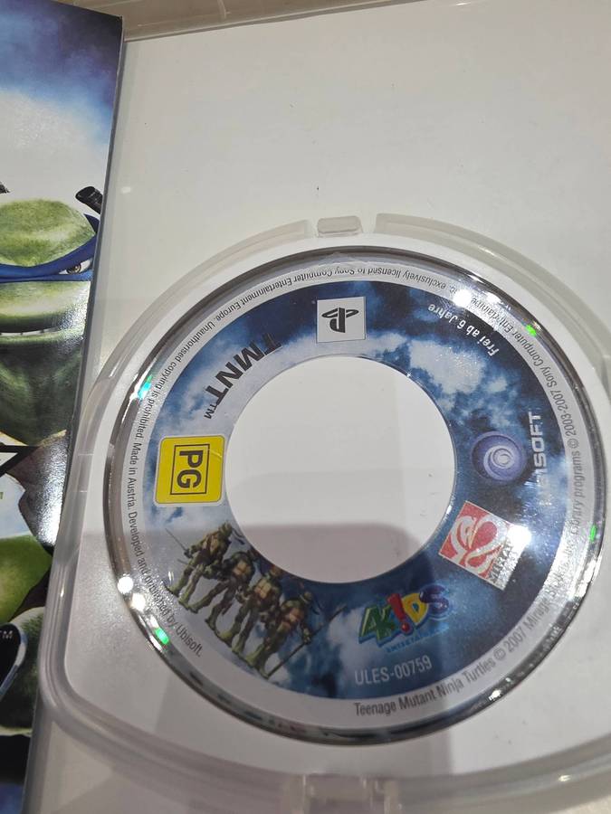 5 x PSP GAME DISCS