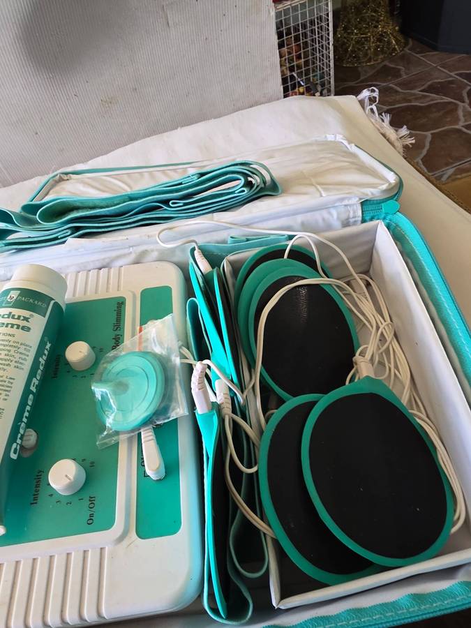 GEZANNE BODY FORM ELECTRONIC TONING MACHINE*UNUSED)