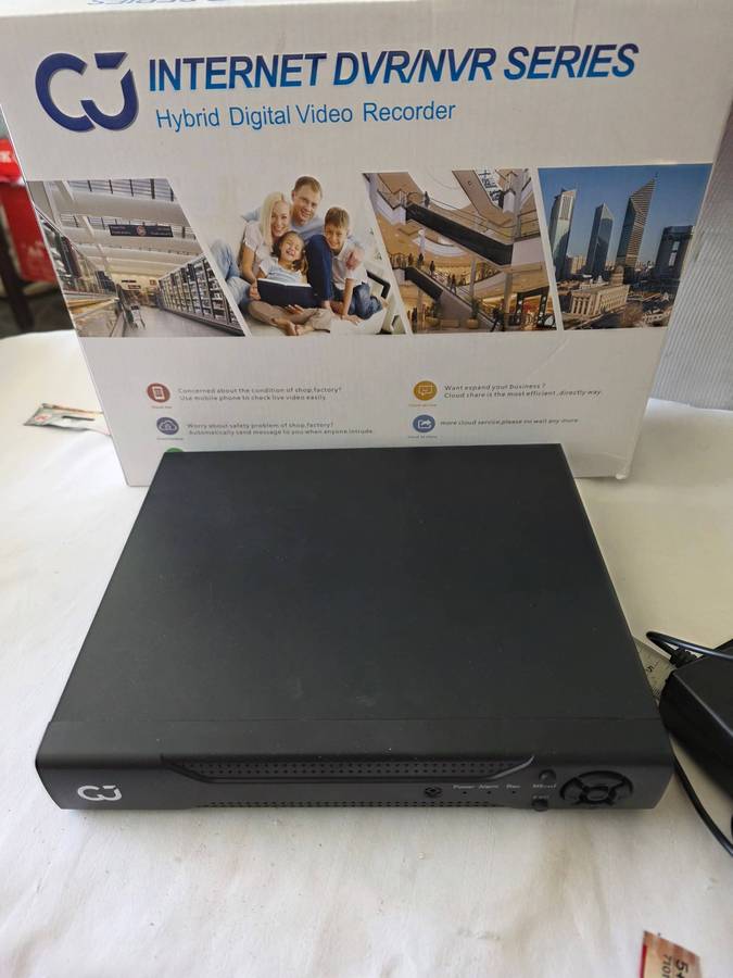 4 CHANNELS AHD DVR/ NVR INCL.POWER SUPPLY AND MOUSE