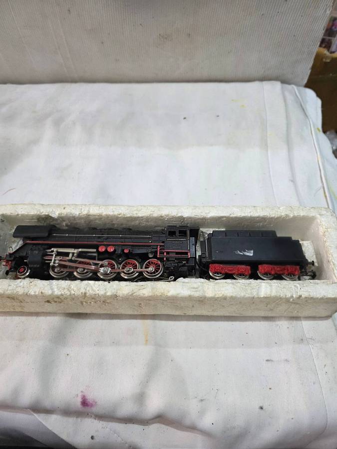 MARKLIN 44690 ENGINE AND COACH(UNUSED)