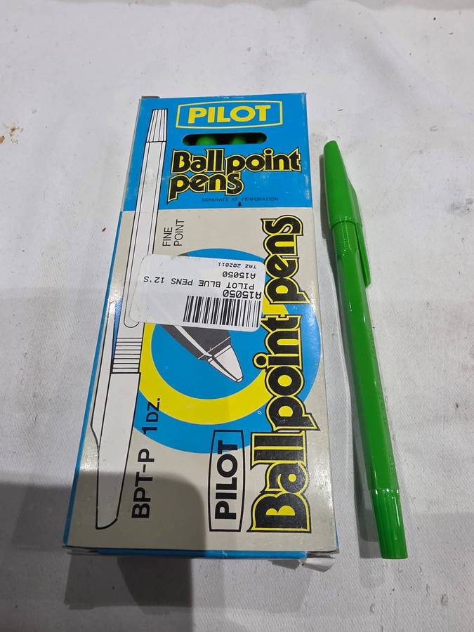 PACK OF 12 PILOT BALL POINT PENS